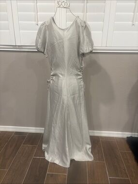 MELLODAY Silver-White Satin Puff-Sleeve Maxi Dress